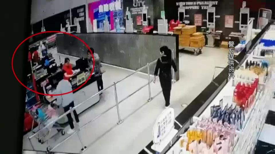 DƬ